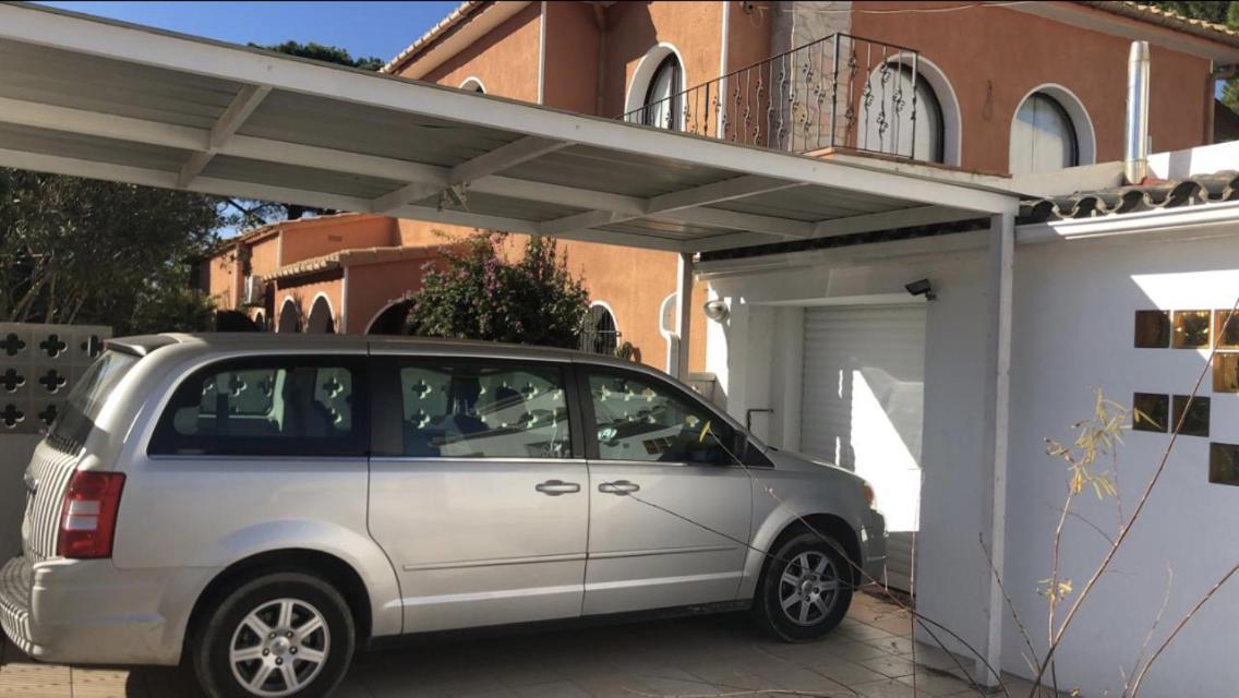 Villa Requesens On Canal Empuriabrava Exterior foto