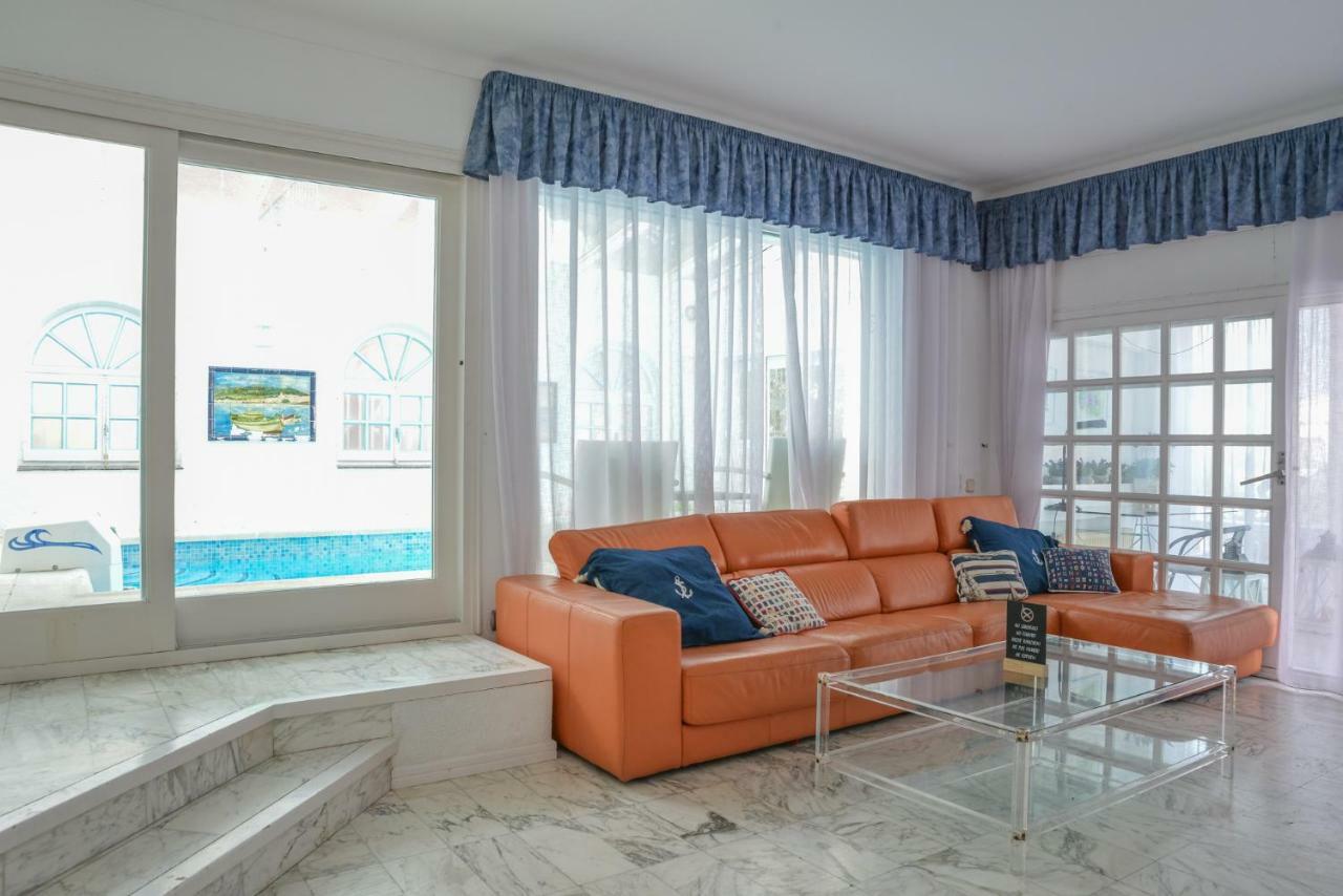 Villa Requesens On Canal Empuriabrava Exterior foto